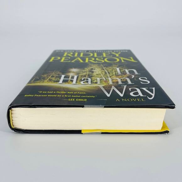 In Harm's Way, a hardcover novel / book by Ridley Pearson - Good Used Condition - Picture 3 of 12